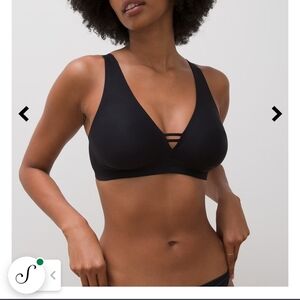NWT Sonoma Essential Wireless Bra unlined